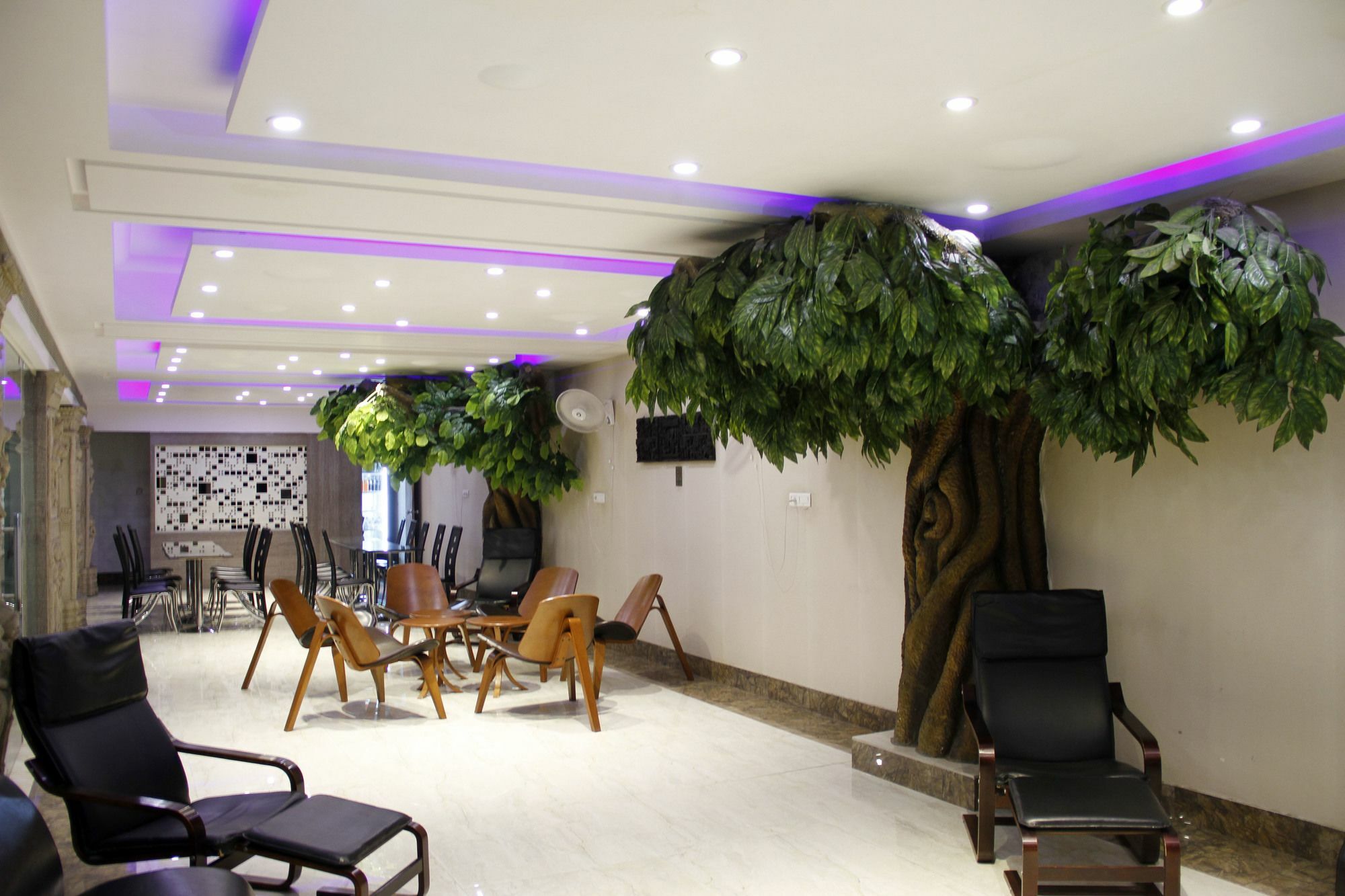 Hotel Waterfall Дели Экстерьер фото